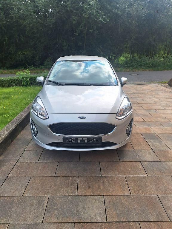Silber Gebraucht 2019 Ford Fiesta Trend Kleinwagen | 12.750 € (Fairer Preis) - Bild 1/4