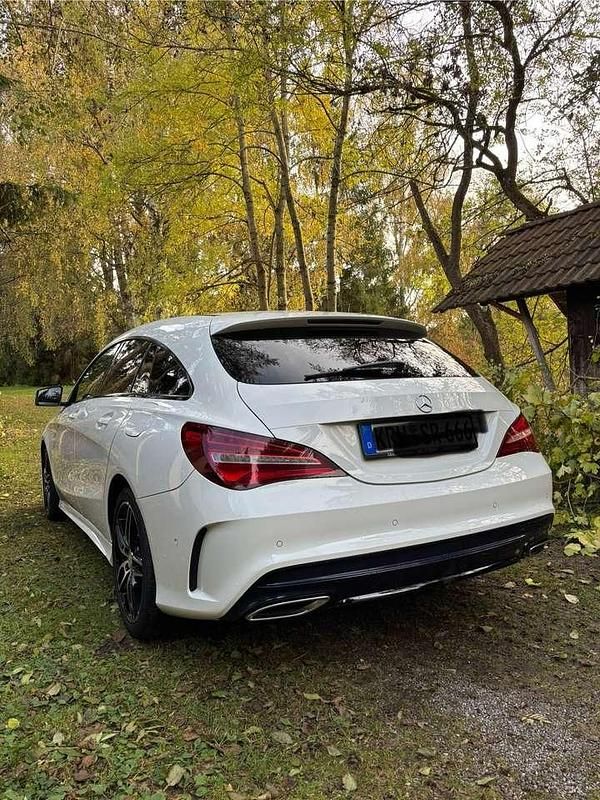 Gebraucht Mercedes CLA200 Shooting Brake AMG 136 PS (100 kW) 2017 Weiß Kombi