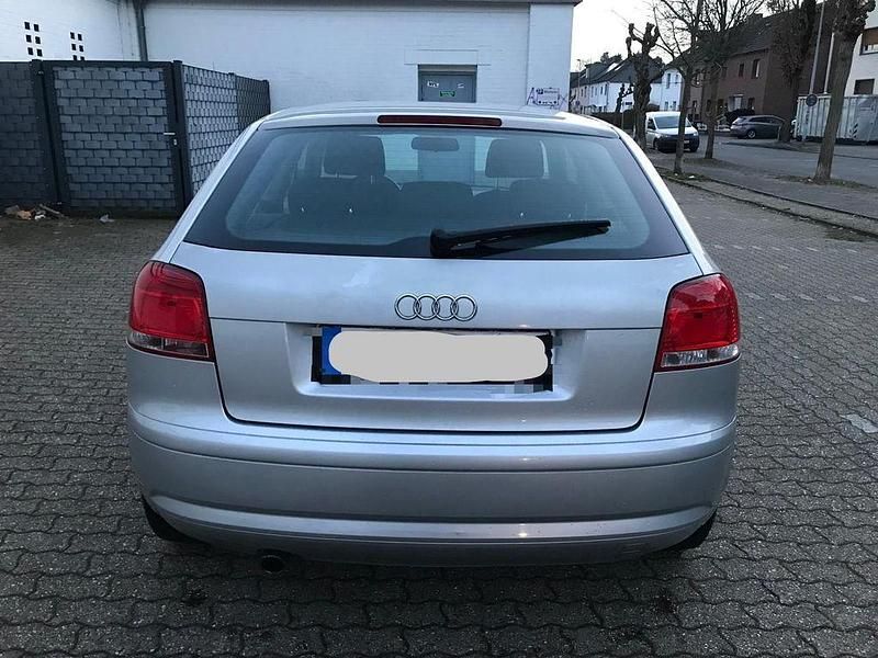 Gebraucht Audi A3 Ambiente 102 PS (75 kW) 2004 Limousine