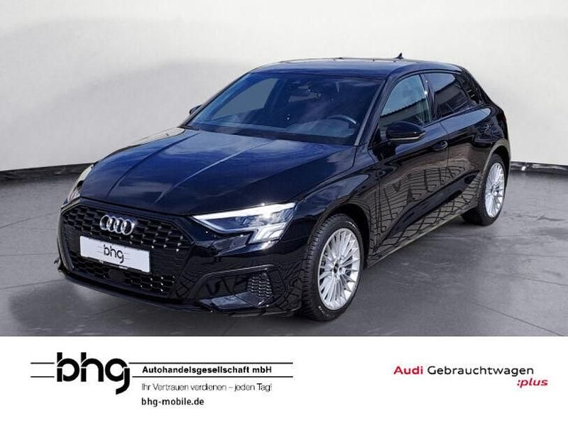 Brillantschwarz Gebraucht 2024 Audi A3 Advanced Limousine | 30.990 € (Guter Preis) - Bild 1/4