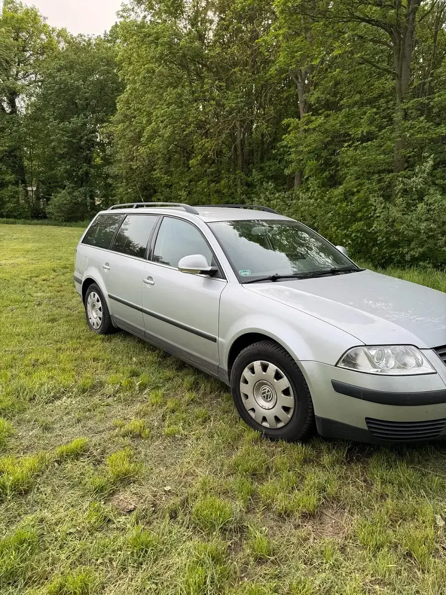 Usata VW Passat 115 CV (84 kW) 2004 Argento Station wagon