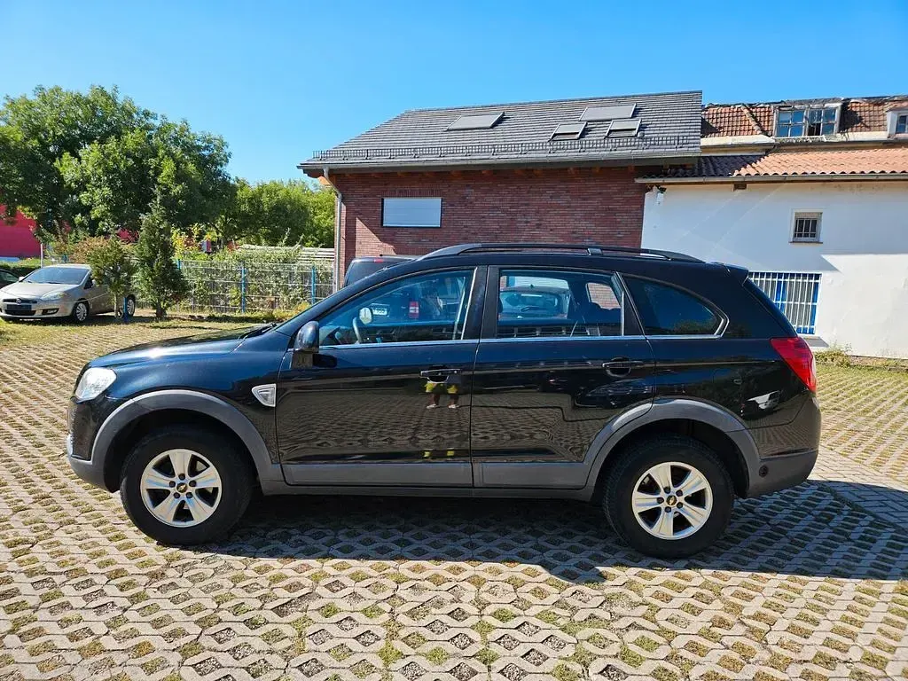 Gebraucht Chevrolet Captiva LS 136 PS (100 kW) 2010 Schwarz SUV