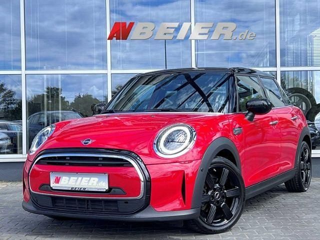Rot (chili red) Gebraucht 2023 Mini Cooper Kleinwagen | 23.389 € (Fairer Preis) - Bild 1/4