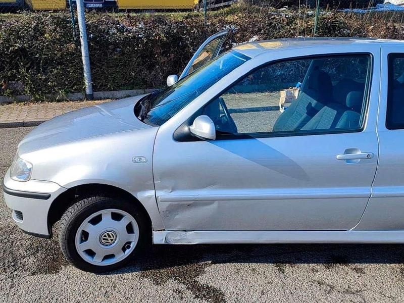 Gebraucht VW Polo 75 PS (55 kW) 2001 Silber Kleinwagen