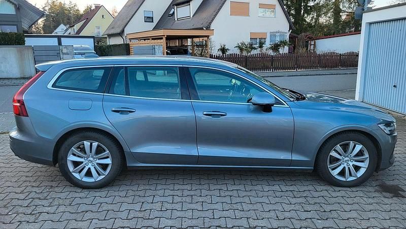 Gebraucht Volvo V60 197 PS (144 kW) 2021 Grau Kombi