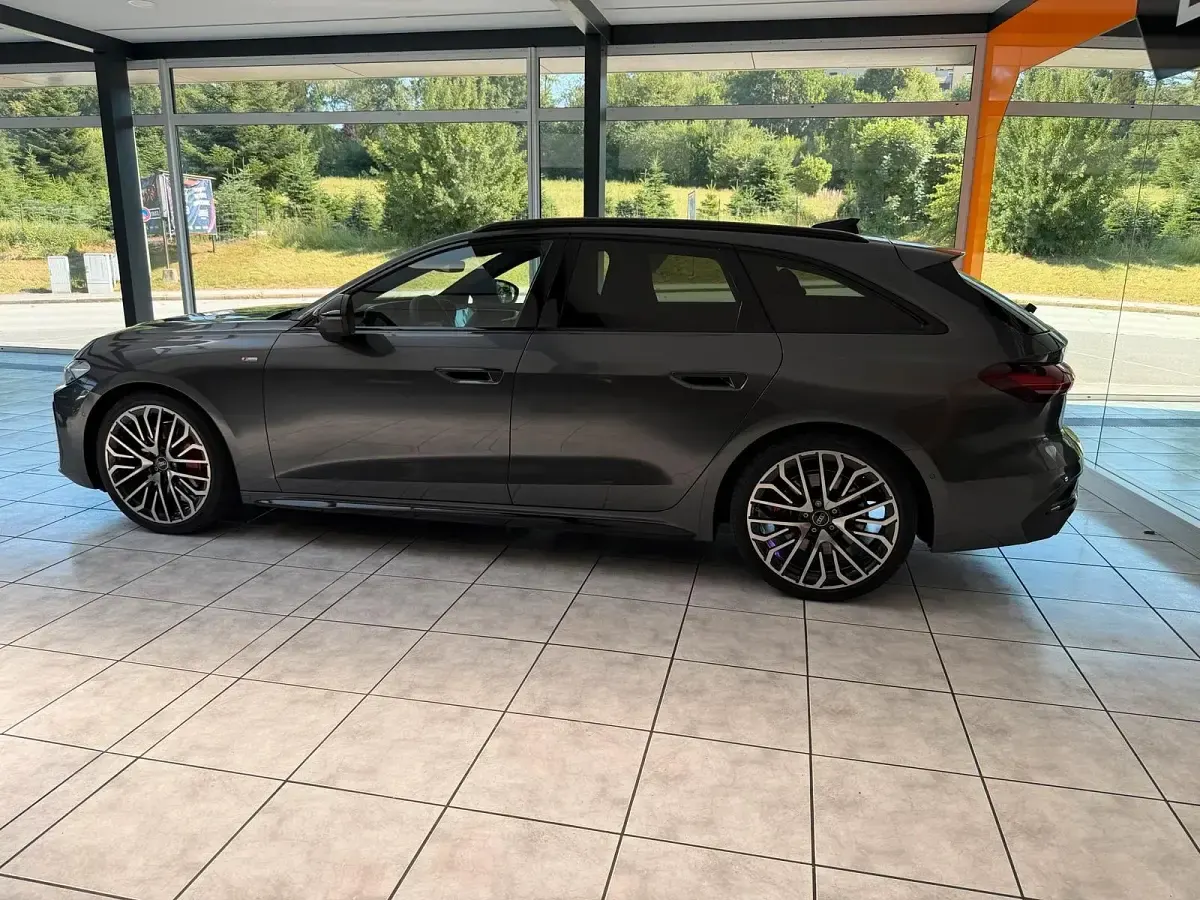 Gebraucht Audi A5 S-Line 204 PS (150 kW) 2026 Grau Kombi