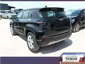 Neu Jeep Avenger Altitude 101 PS (74 kW) 2025 Schwarz (volcano black) SUV