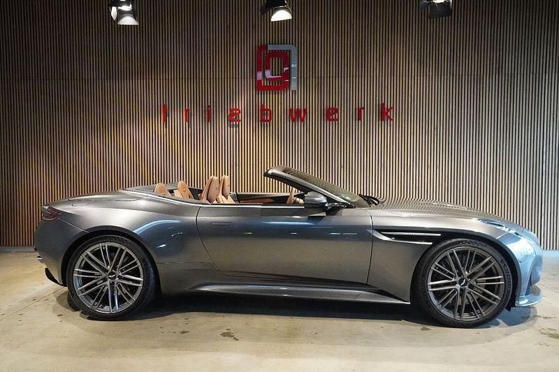 Gebraucht Aston Martin DB12 680 PS (500 kW) 2024 Grau Cabrio