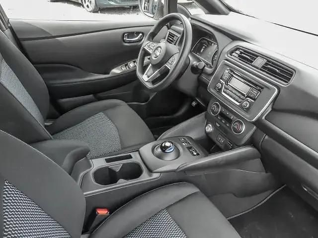 Gebraucht Nissan Leaf 110 kW (150 PS) 2021 White (s) Kleinwagen