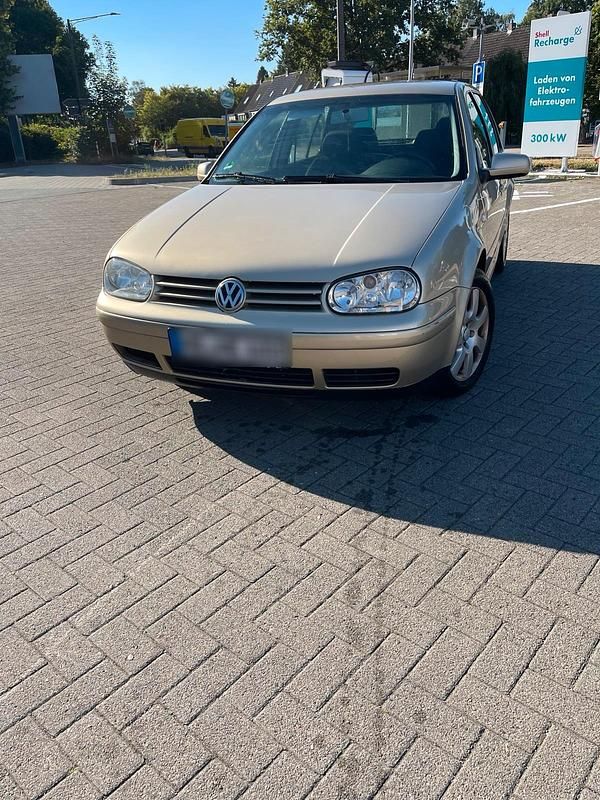 Andere farben Gebraucht 2004 VW Golf IV Kleinwagen | 1.600 € (Guter Preis) - Bild 1/4