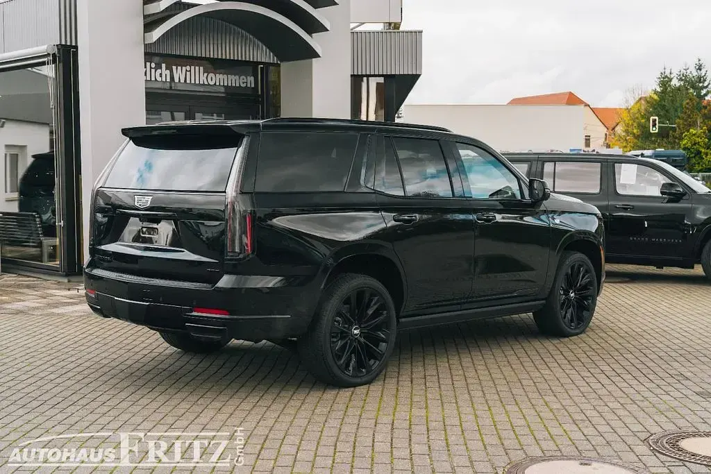 Neu Cadillac Escalade 426 PS (313 kW) 2025 Schwarz SUV