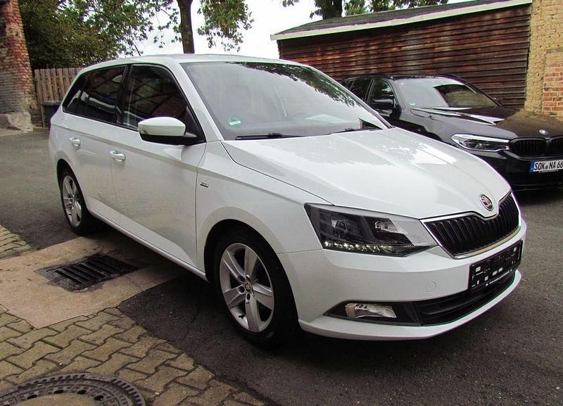 Weiß Gebraucht 2017 Skoda Fabia Drive Limousine | 7.490 € (Fairer Preis) - Bild 1/4