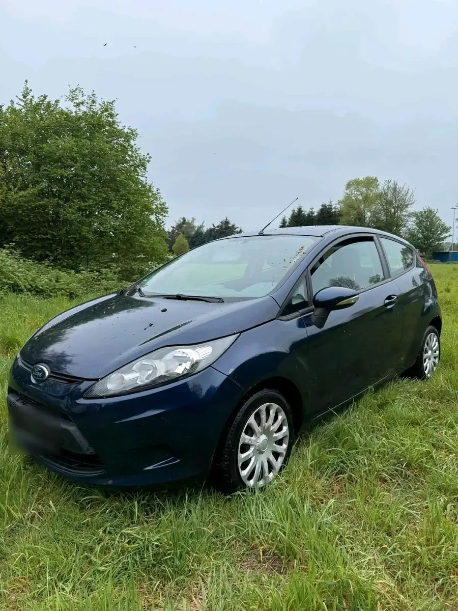 Second-hand Ford Fiesta 82 CP (60 kW) 2010 Negru Hatchback