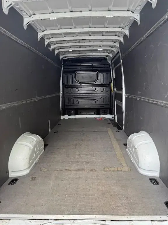 Gebraucht VW Crafter 140 PS (102 kW) 2023 Weiß Van