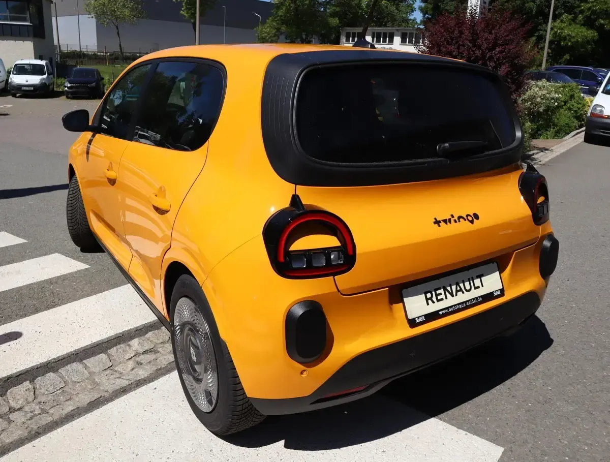 Neu Renault Twingo Evolution 60 kW (82 PS) 2026 Gelb Kleinwagen
