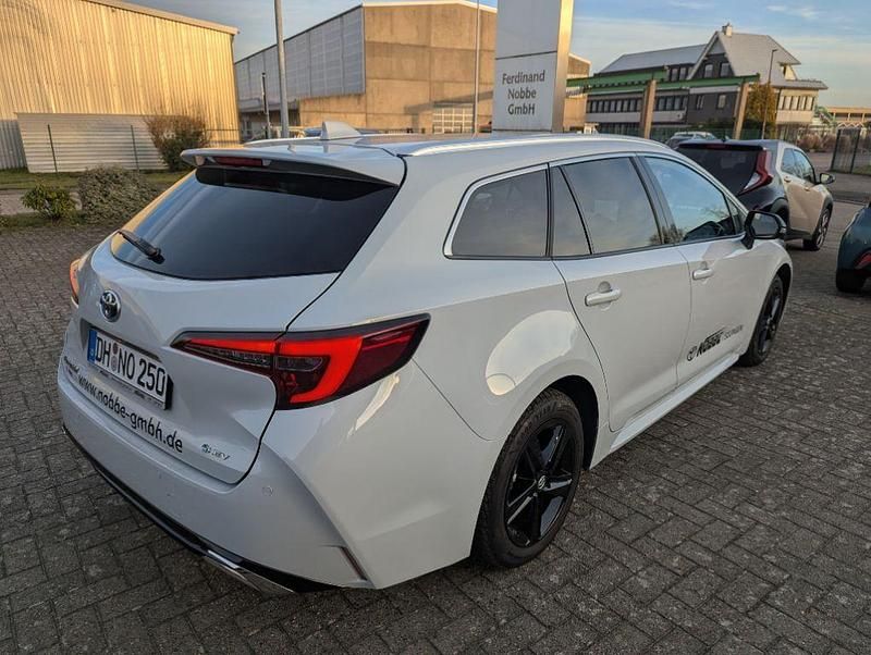 Gebraucht Toyota Corolla 196 PS (144 kW) 2025 Ash grey metallic Kombi