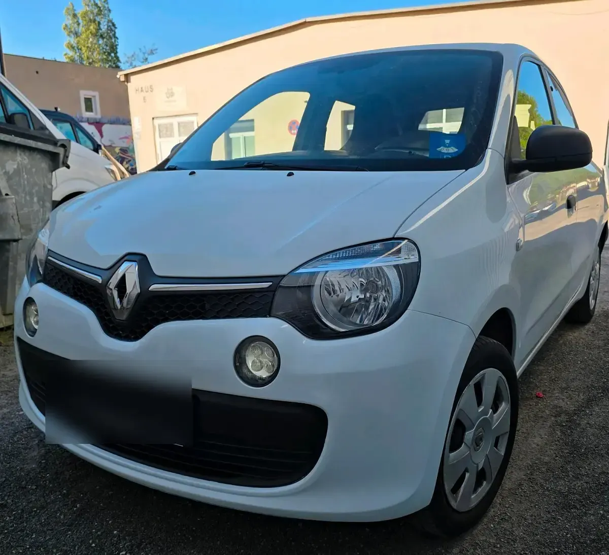Second-hand Renault Twingo 69 CP (50 kW) 2016 Alb Hatchback