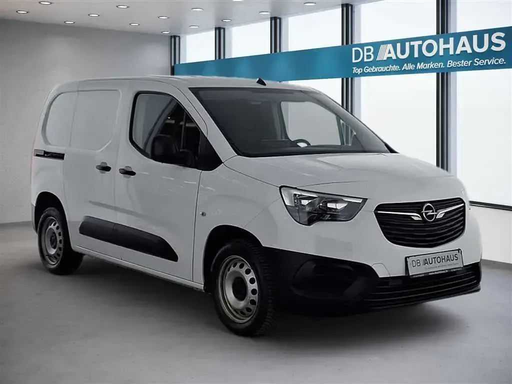 Gebraucht Opel Combo Edition 102 PS (75 kW) 2022 Weiß Van / Kleinbus