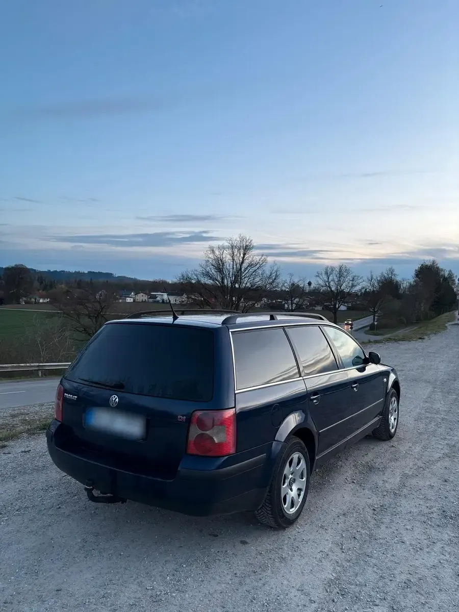 Gebraucht VW Passat 130 PS (95 kW) 2002 Blau Kombi