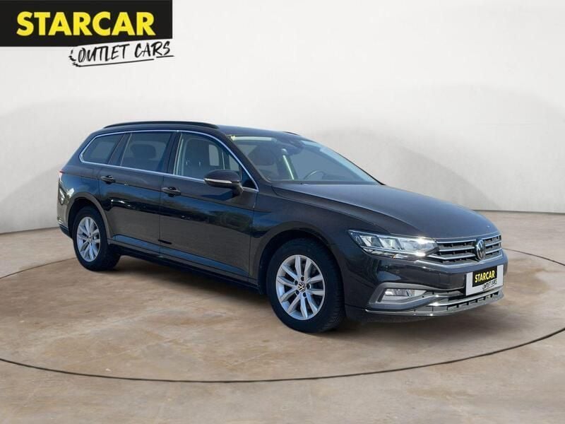 Deep black perleffekt Gebraucht 2023 VW Passat Business Kombi | 27.870 € (Superpreis) - Bild 1/4