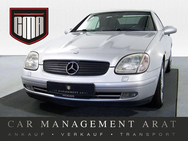 Silber Gebraucht 1997 Mercedes SLK230 Cabrio | 7.989 € (Etwas zu teuer) - Bild 1/4