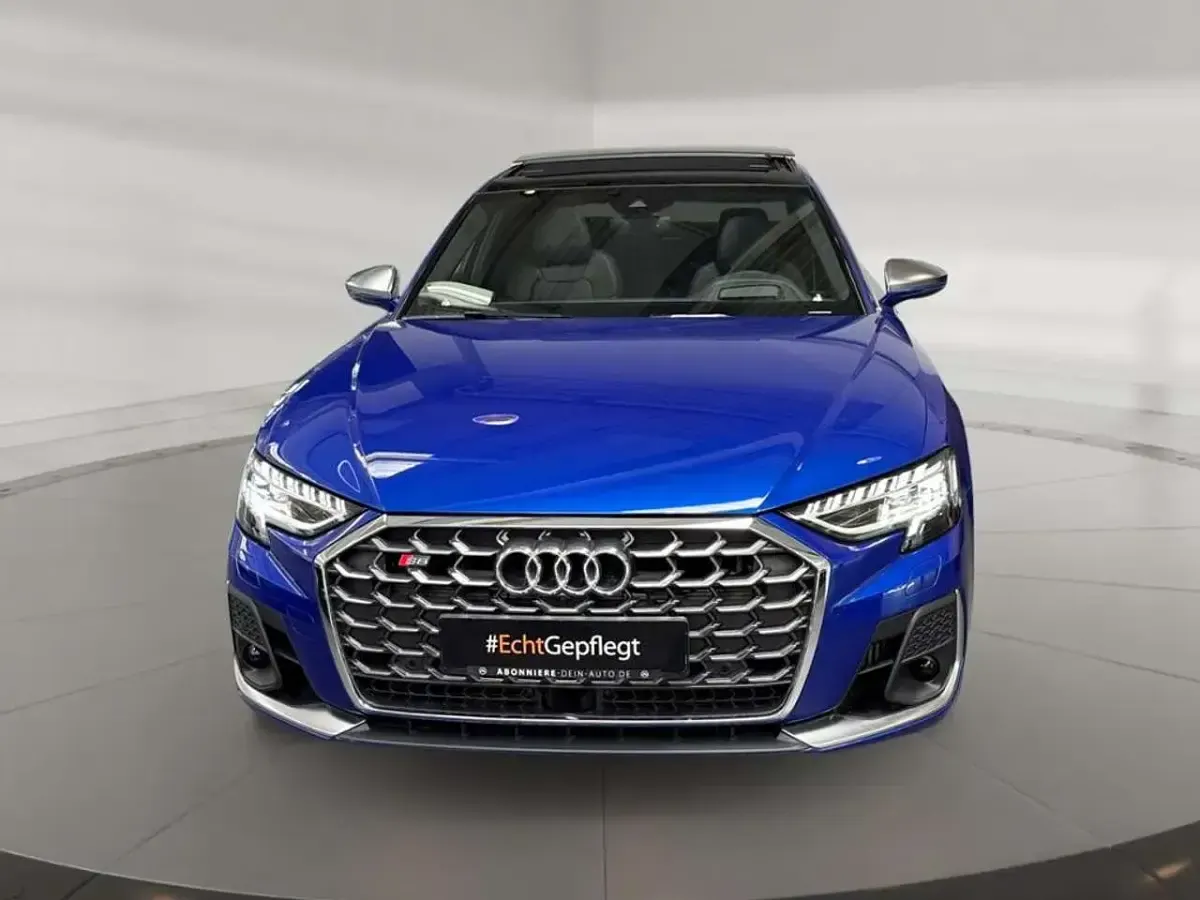 Gebraucht Audi S8 Exclusive 571 PS (419 kW) 2025 Ultrablau metallic Limousine