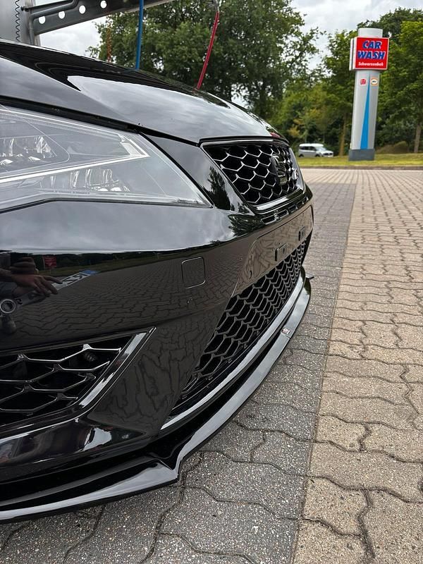 Schwarz Gebraucht 2014 Cupra Leon Limousine | 26.500 € - Bild 1/4