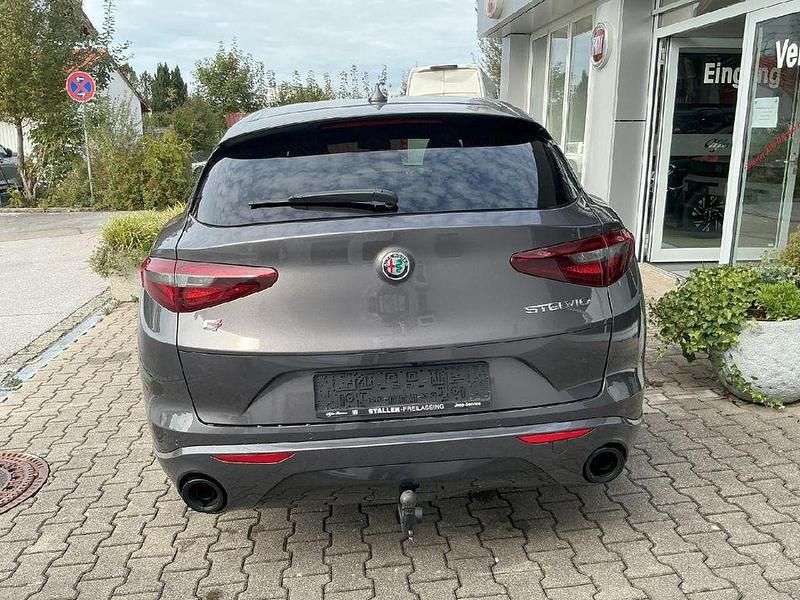 Gebraucht Alfa Romeo Stelvio Veloce 280 PS (205 kW) 2022 Grau SUV