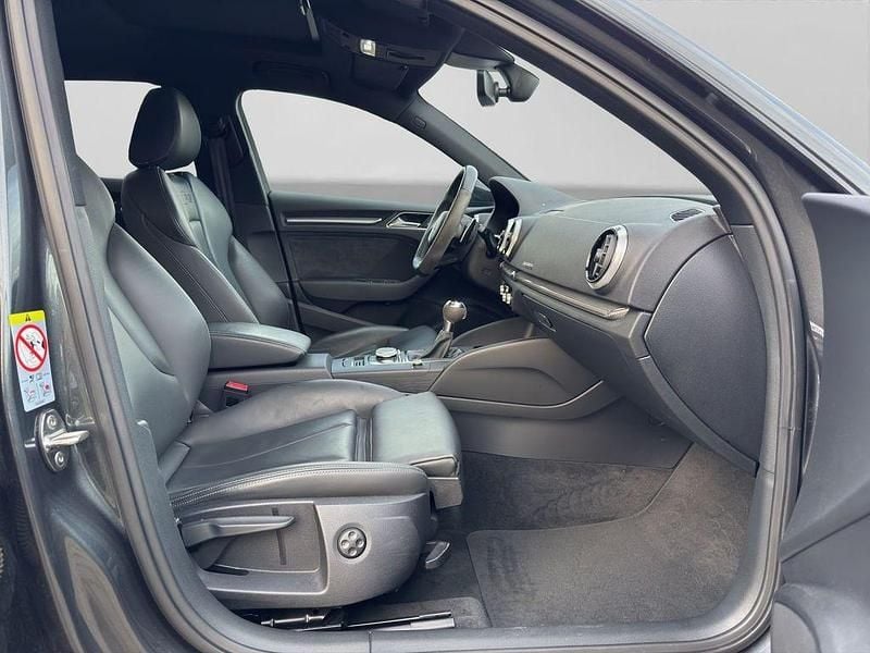 Gebraucht Audi RS3 Sport 400 PS (294 kW) 2019 Grau Limousine