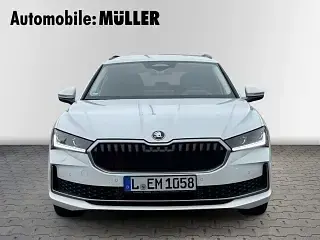 Gebraucht Skoda Superb Selection 204 PS (150 kW) 2026 Weiss Kombi