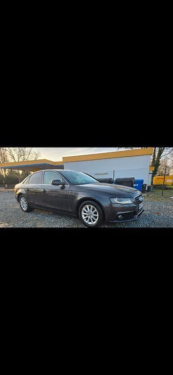 Gebraucht Audi A4 Ambiente 143 PS (105 kW) 2011 Braun Limousine