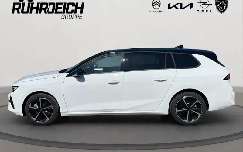 Neu Opel Astra 130 PS (95 kW) 2025 Weiß Kombi