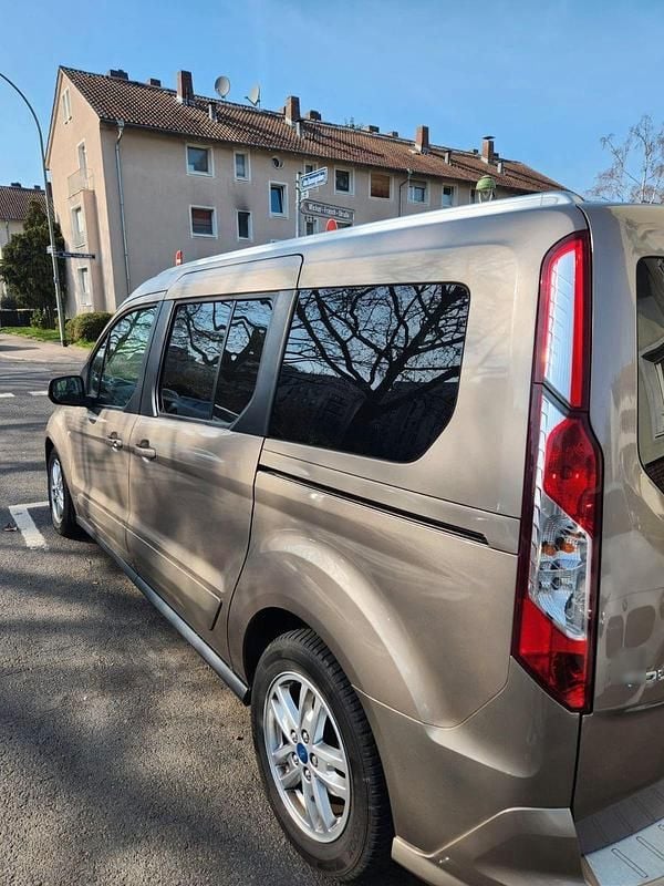 Gebraucht Ford Tourneo Titanium 120 PS (88 kW) 2019 Grau Kombi