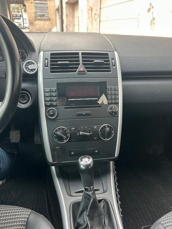 Gebraucht Mercedes A150 95 PS (69 kW) 2007 Schwarz Limousine