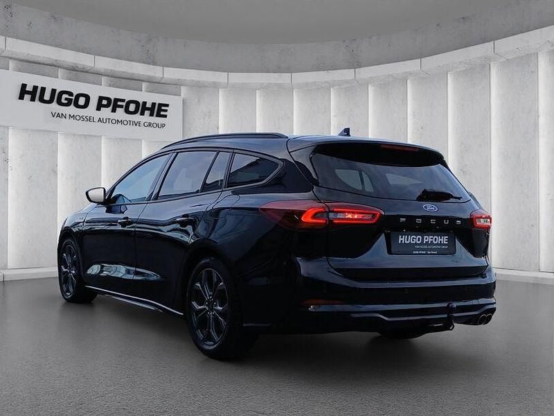 Gebraucht Ford Focus ST-Line X 155 PS (114 kW) 2024 Agate black metallic Kombi