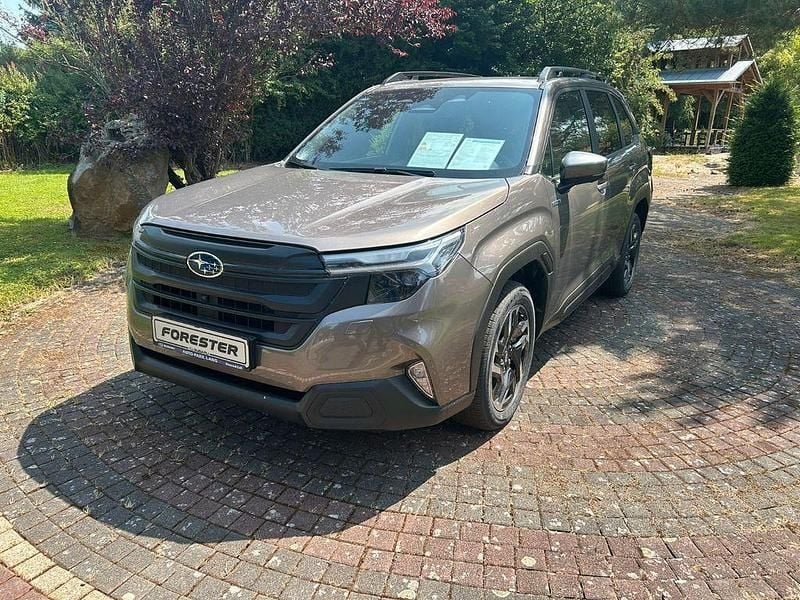 Braun (brilliant bronze) Neu 2025 Subaru Forester Exclusive+ SUV | 42.900 € (Fairer Preis) - Bild 1/4