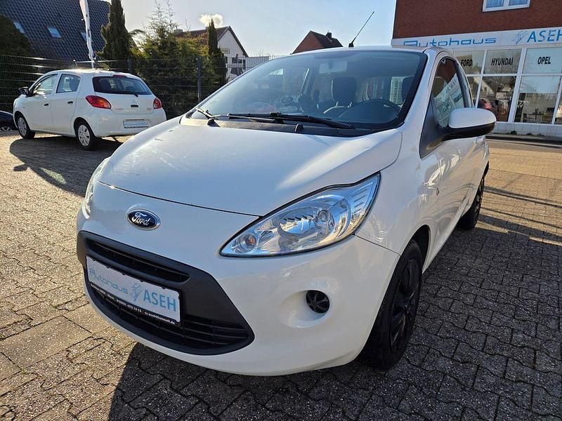 Gebraucht Ford Ka Titanium 69 PS (50 kW) 2016 Weiß Kleinwagen