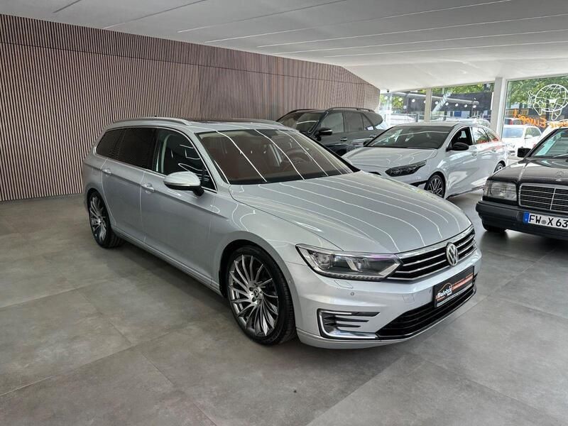 Silber Gebraucht 2015 VW Passat Comfortline Kombi | 14.950 € (Fairer Preis) - Bild 1/4