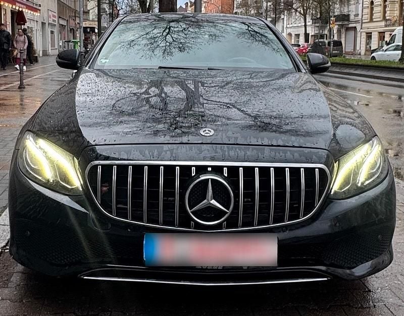 Gebraucht Mercedes E200 150 PS (110 kW) 2018 Schwarz Limousine