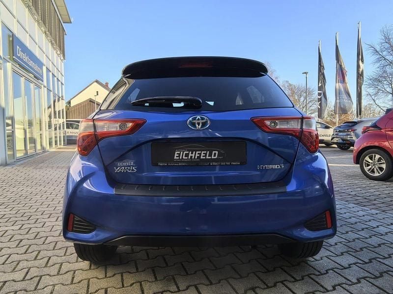 Gebraucht Toyota Yaris Hybrid Style 101 PS (74 kW) 2018 Blau Limousine
