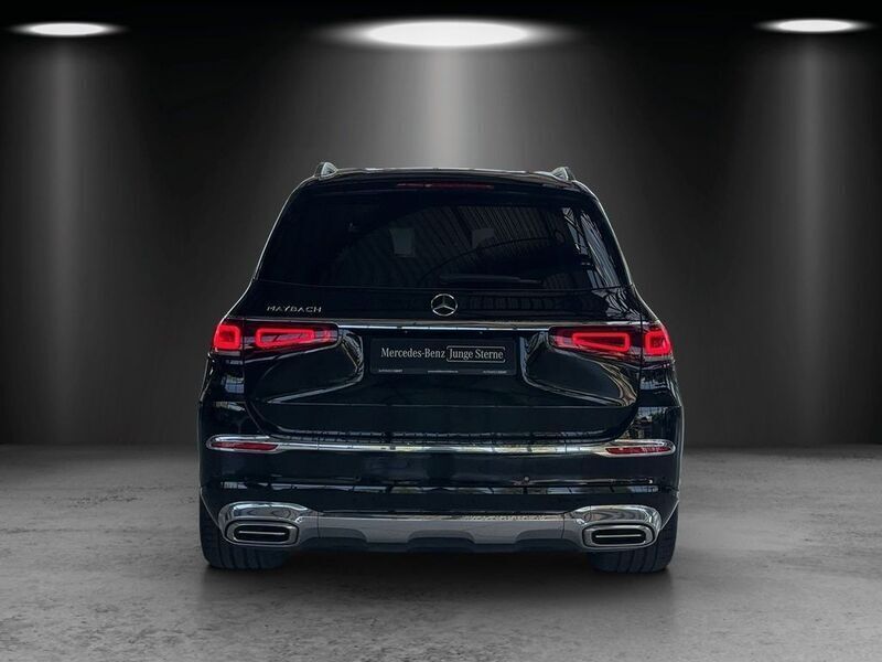 Gebraucht Mercedes GLS600 Maybach 557 PS (409 kW) 2023 Schwarz SUV