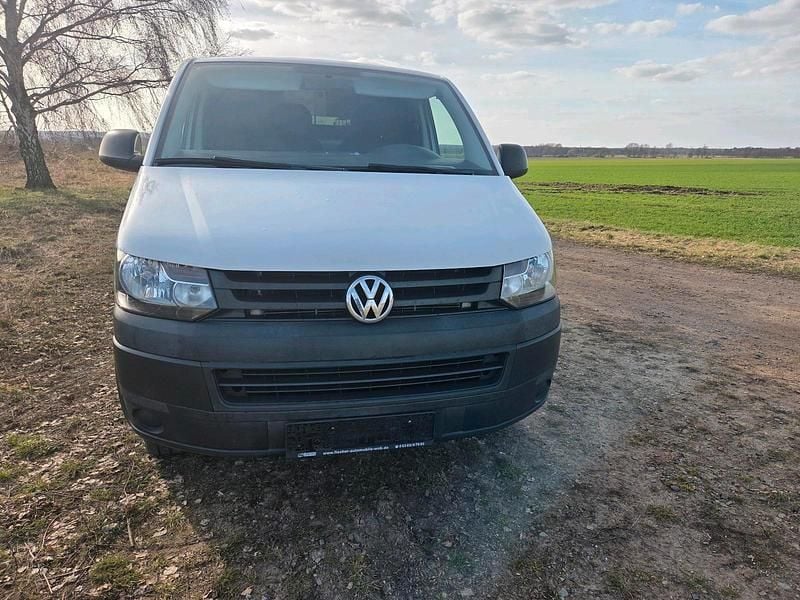 Gebraucht VW T5 102 PS (75 kW) 2014 Weiß Van