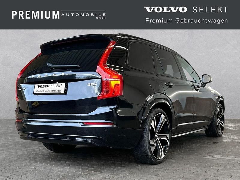 Gebraucht Volvo XC90 Ultimate 235 PS (172 kW) 2022 Onyx black / metallic SUV