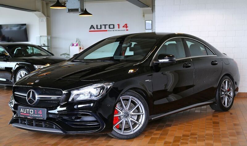 Nachtschwarz Gebraucht 2016 Mercedes CLA45 AMG AMG Coupé | 31.890 € (Fairer Preis) - Bild 1/4