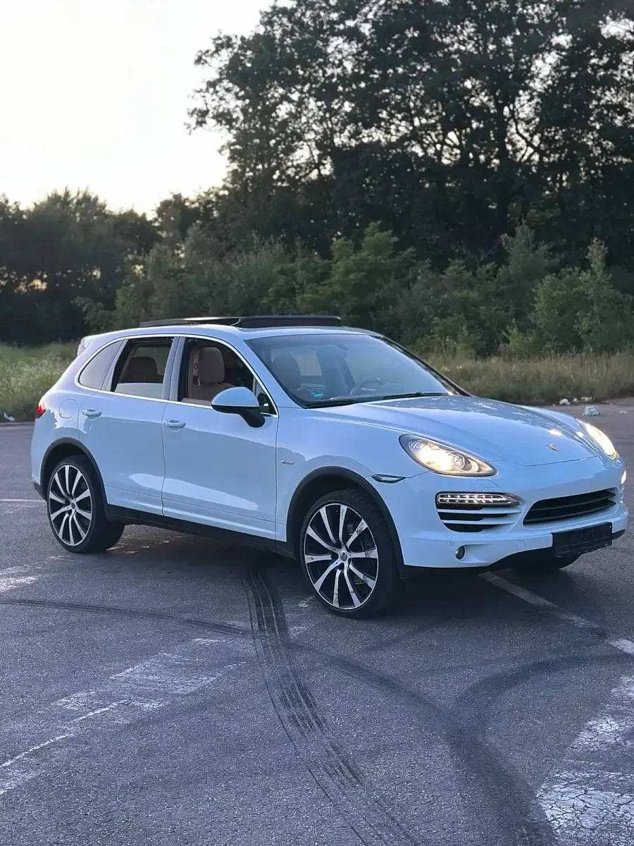 Gebraucht Porsche Cayenne 245 PS (180 kW) 2013 Weiß SUV