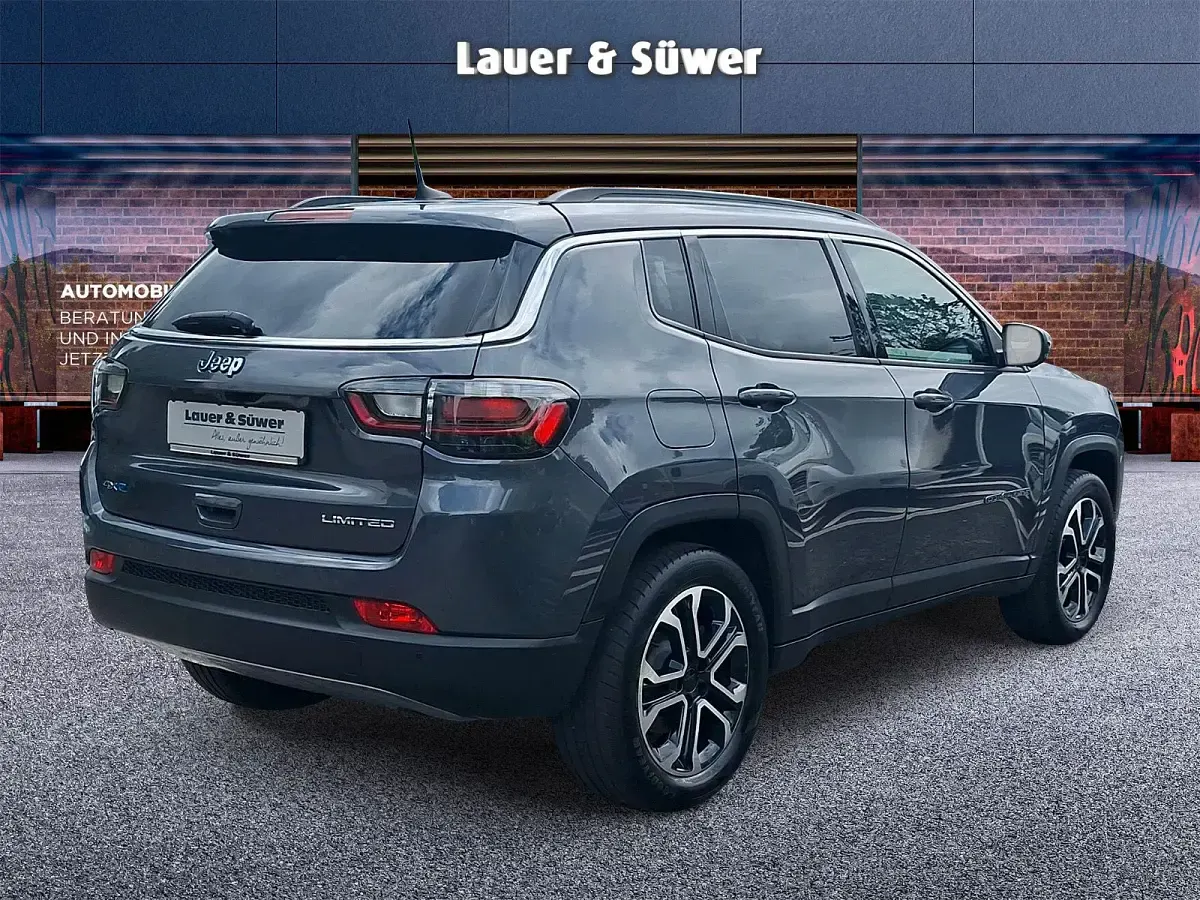 Gebraucht Jeep Compass Limited 190 PS (139 kW) 2022 Grau SUV