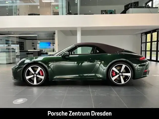 Neu Porsche 992 480 PS (353 kW) 2026 Oakgrünmetallic neo (metallic)