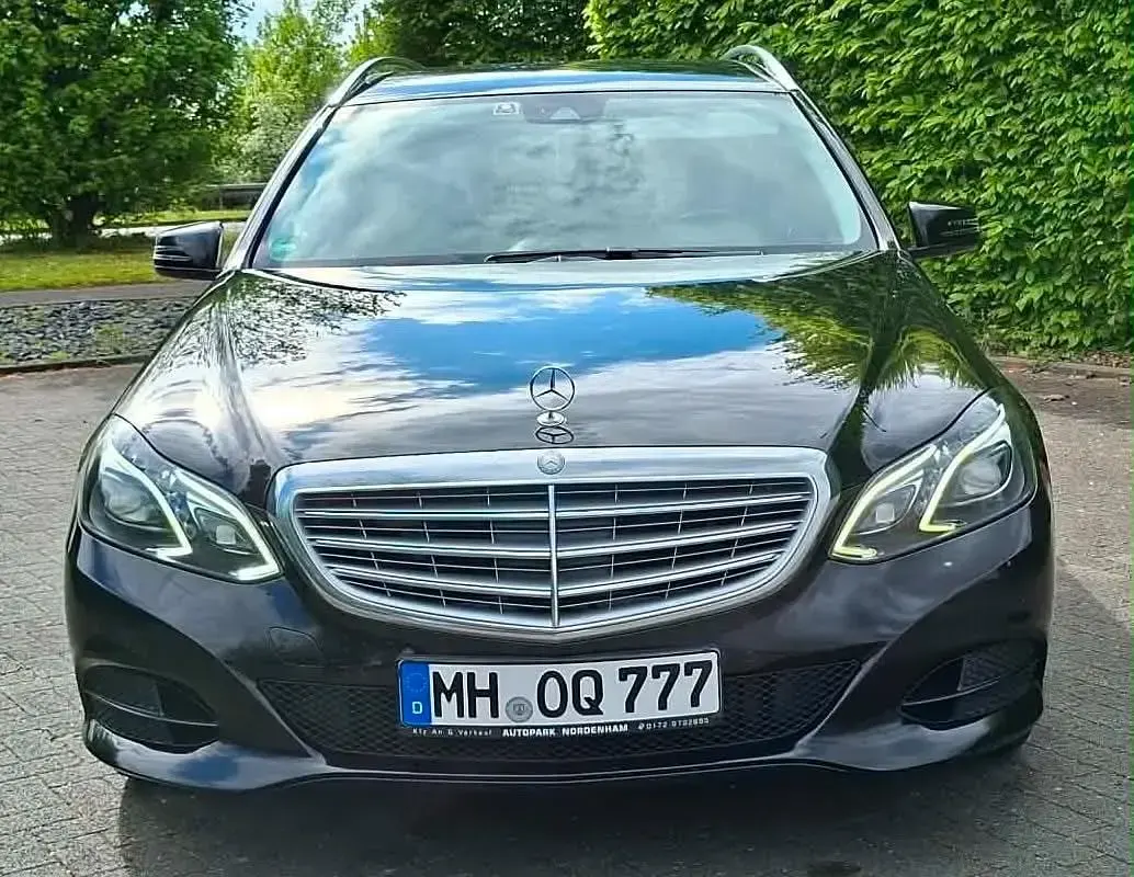 Gebraucht Mercedes E200 136 PS (100 kW) 2016 Schwarz Kombi