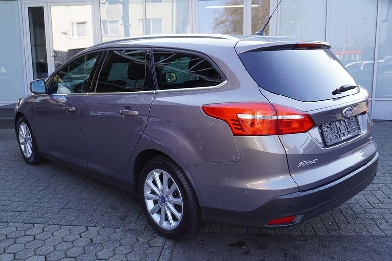 Używany Ford Focus Titanium 125 KM (91 kW) 2015 Brązowy Kombi