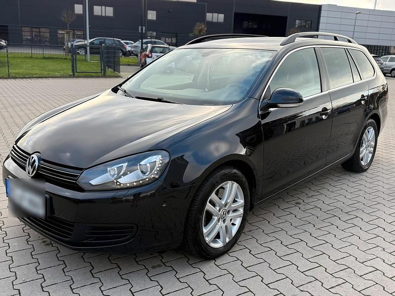 Schwarz Gebraucht 2011 VW Golf Kombi | 5.000 € (Guter Preis) - Bild 1/4